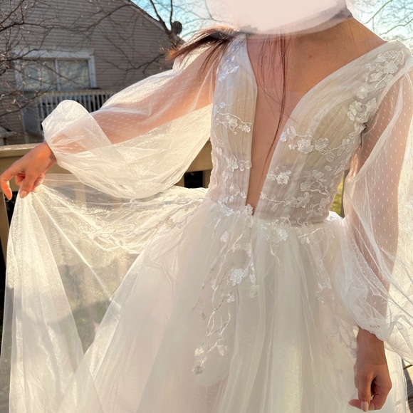 NEW With Tag A-Line V-Neck Sweep Train Tulle Wedding Dress With Lace US2 - Picture 2 of 14